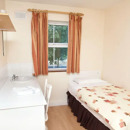 Hostel Courtbrack - Off Campus