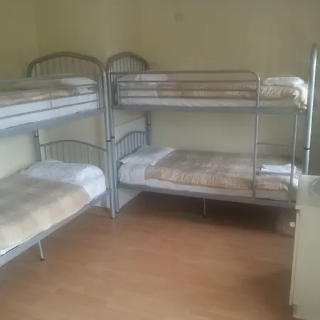 Courtbrack - Off Campus