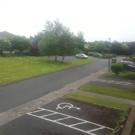 Courtbrack - Off Campus *