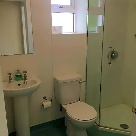 Courtbrack - Off Campus Hostel