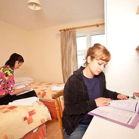 Hostel Courtbrack - Off Campus *