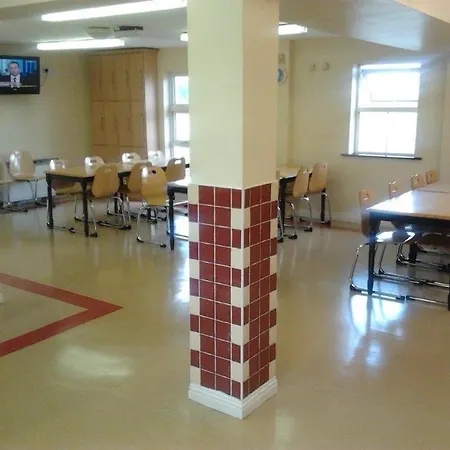 Hostel Courtbrack - Off Campus