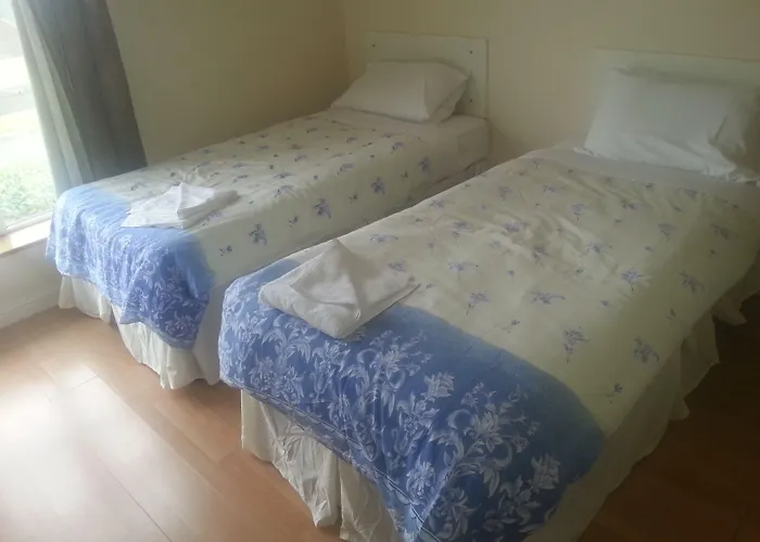 Courtbrack - Off Campus *