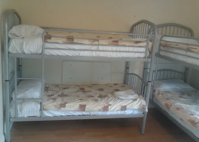 Courtbrack - Off Campus *