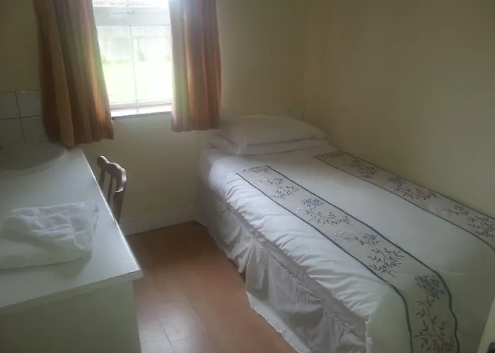 Courtbrack - Off Campus