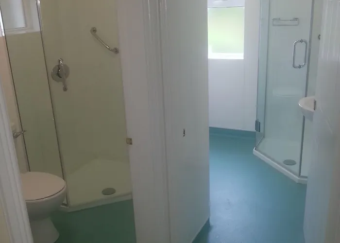 Courtbrack - Off Campus