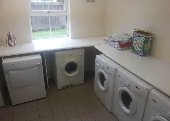 Courtbrack - Off Campus *