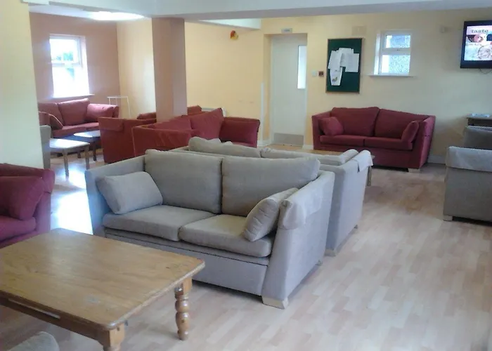 Courtbrack - Off Campus