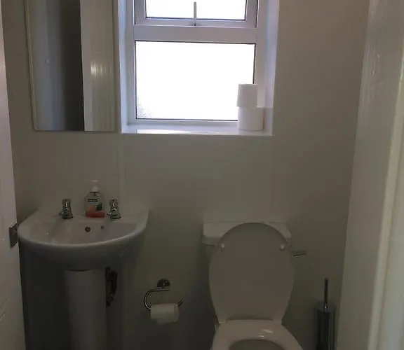 Courtbrack - Off Campus