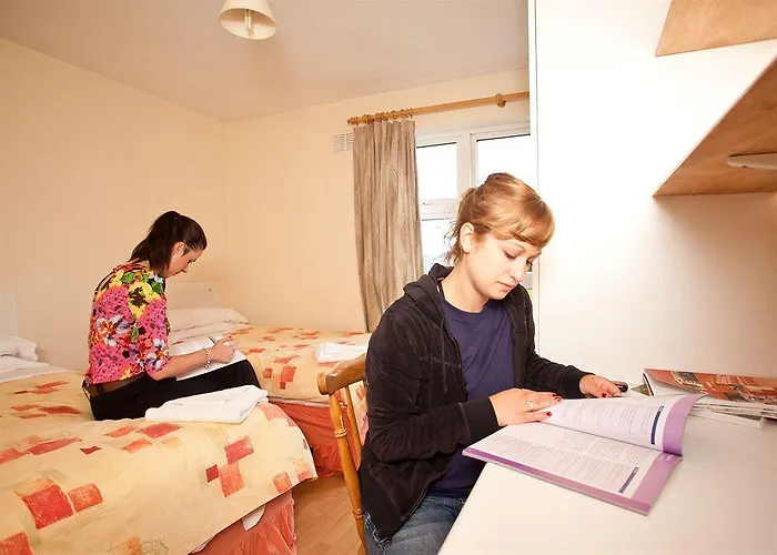 Hostel Courtbrack - Off Campus *